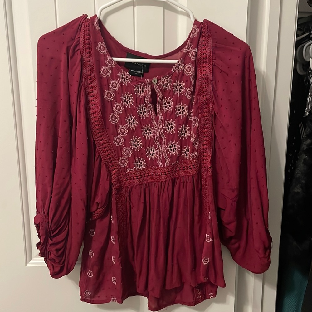 Long sleeve wine-red blouse